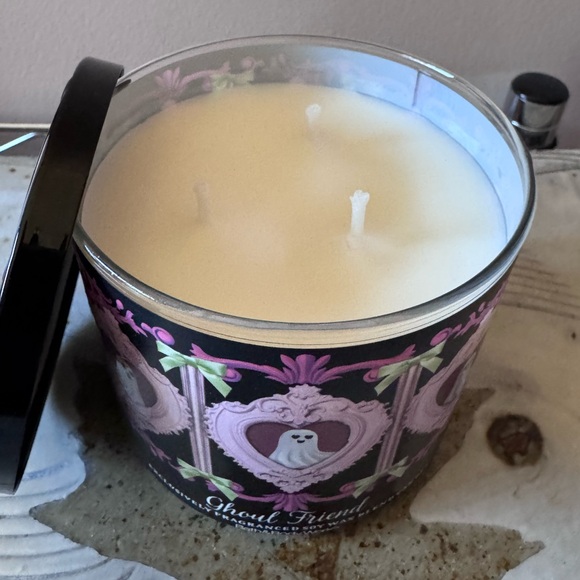Ghoul Friend Candle Bath and Body Works - Picture 2 of 3